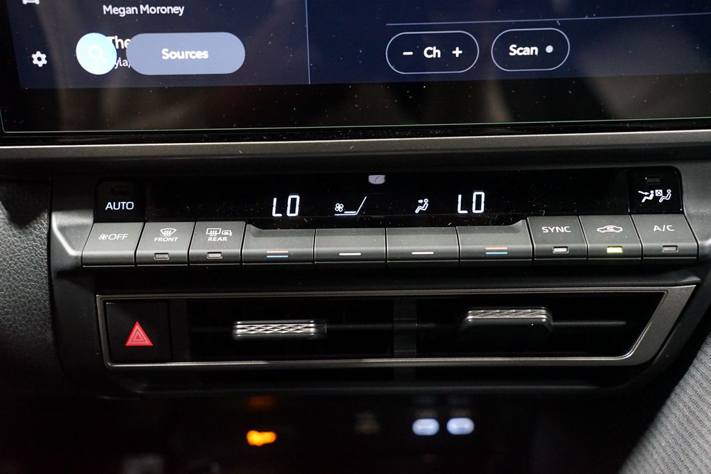 Thumbnail: 2026 Toyota Camry - 21