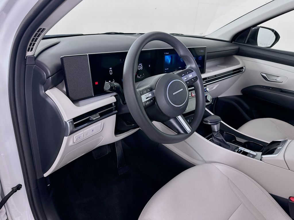 Thumbnail: 2025 Hyundai Tucson - 9