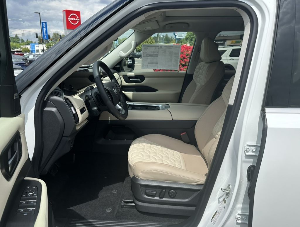 2025 Nissan Armada Platinum