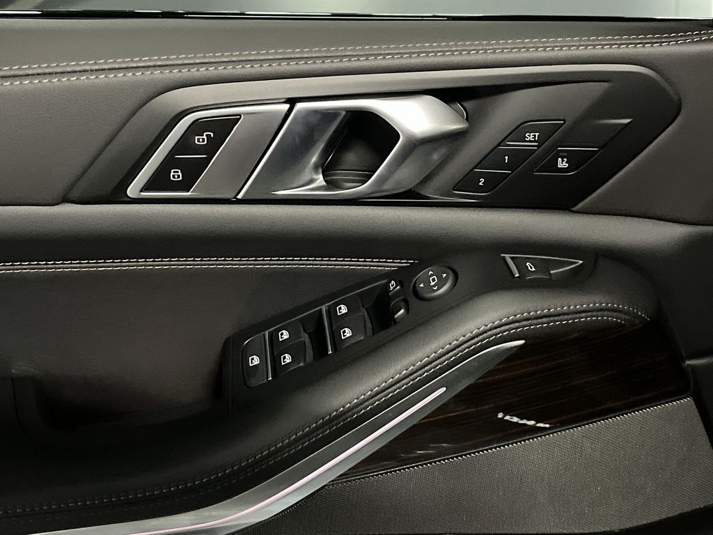 Thumbnail: 2026 BMW X5 - 13