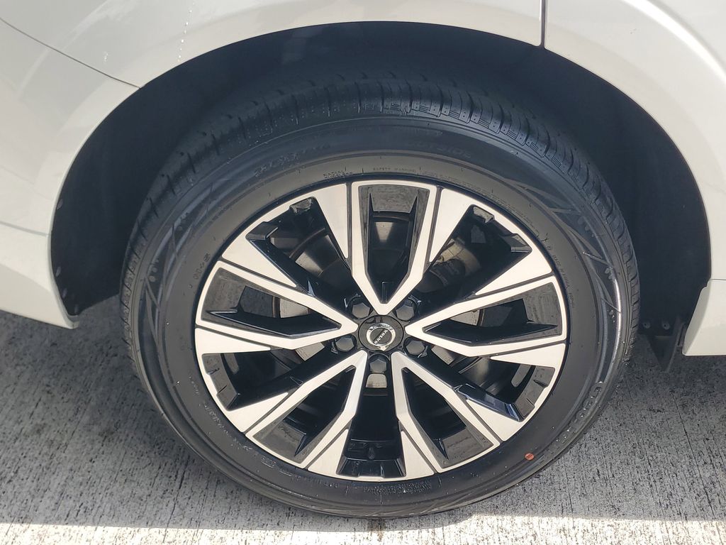 used 2024 Volvo XC60 car, priced at $31,895