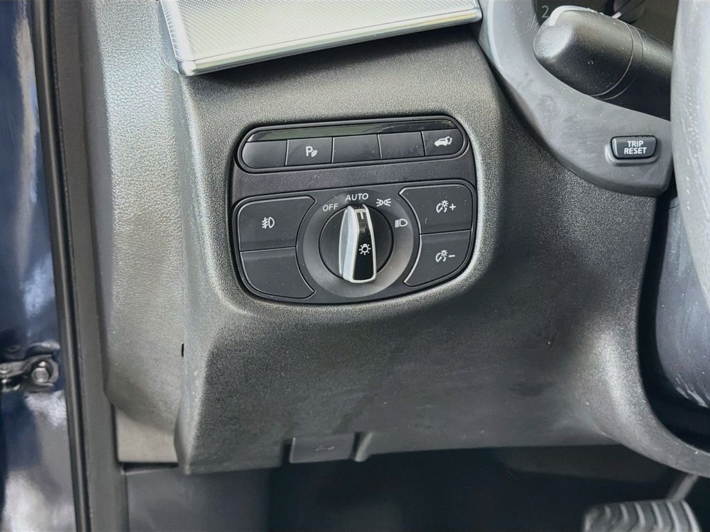 Used 2020 Blue INFINITI LUXE image 31
