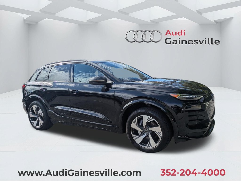2025 Audi Q6 e-tron quattro Premium Plus