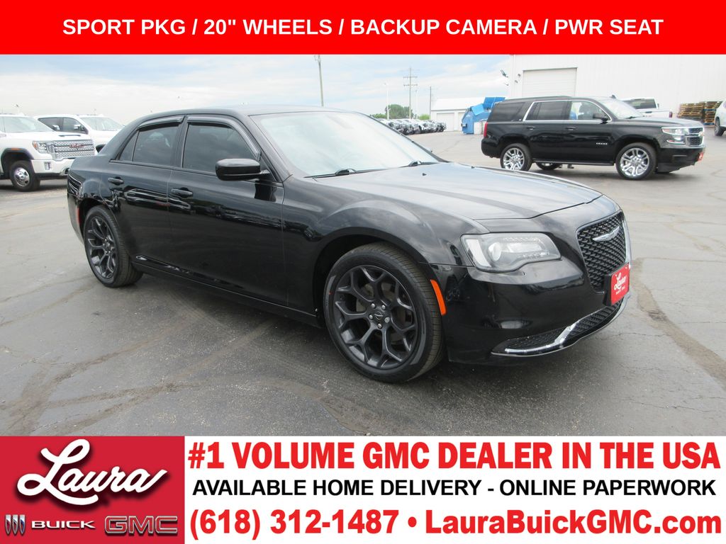 Gloss Black 2020 Chrysler 300 Sedan Rear-Wheel Drive 8-Speed Automatic