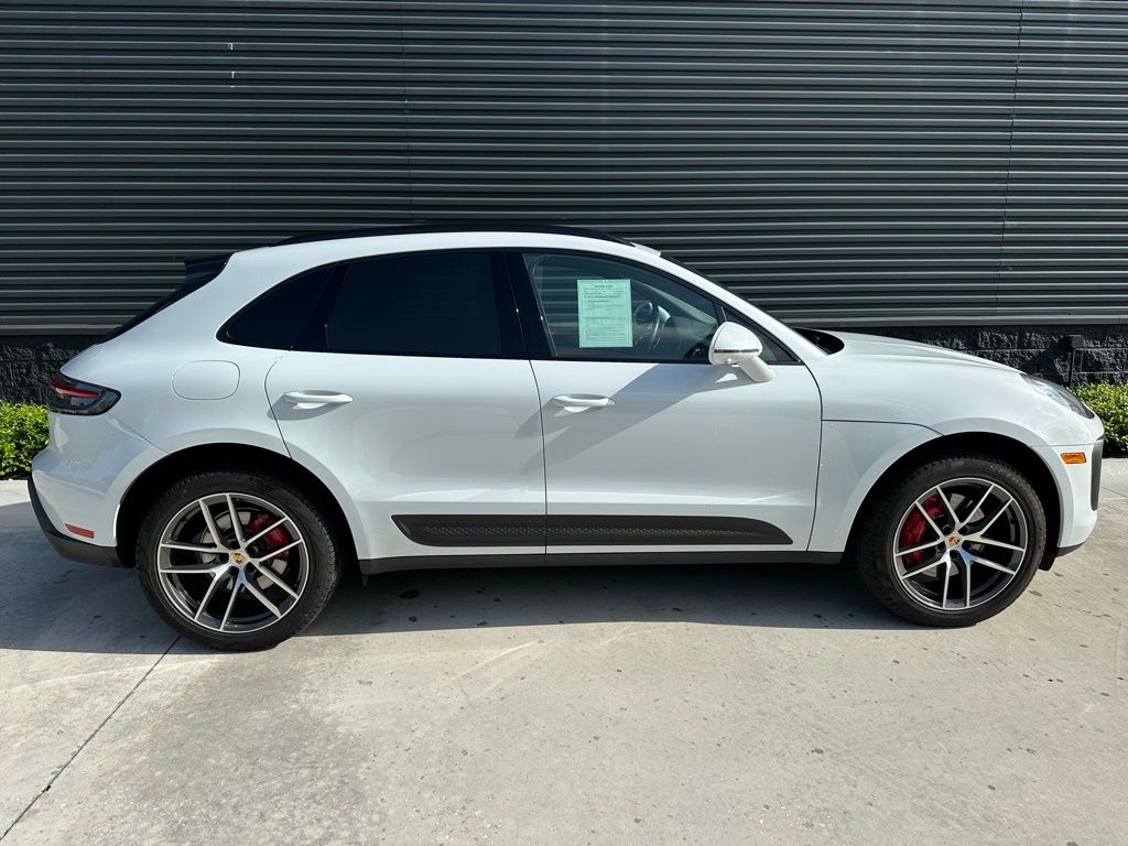 Thumbnail: 2024 Porsche Macan - 8