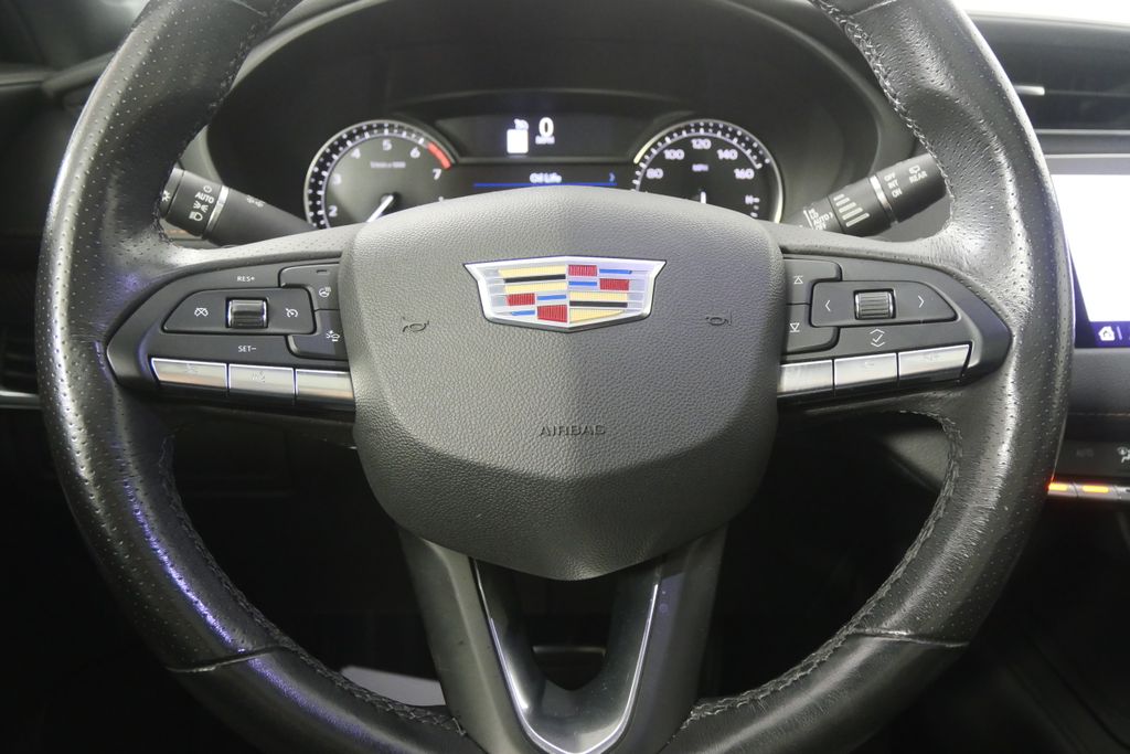 Thumbnail: 2020 Cadillac XT4 - 17