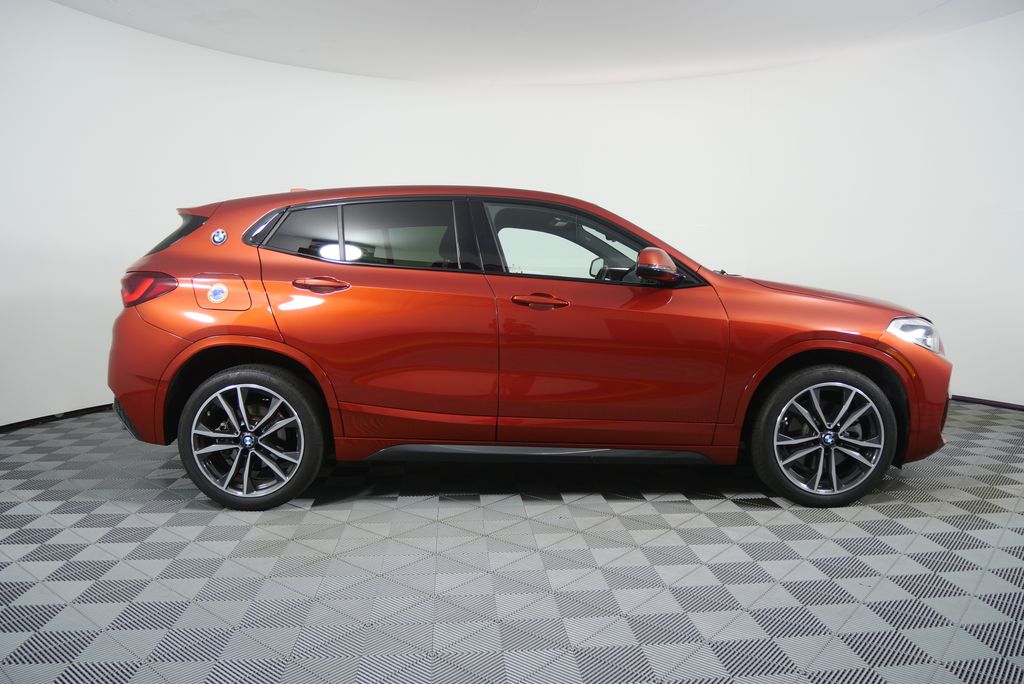 Thumbnail: 2023 BMW X2 - 2