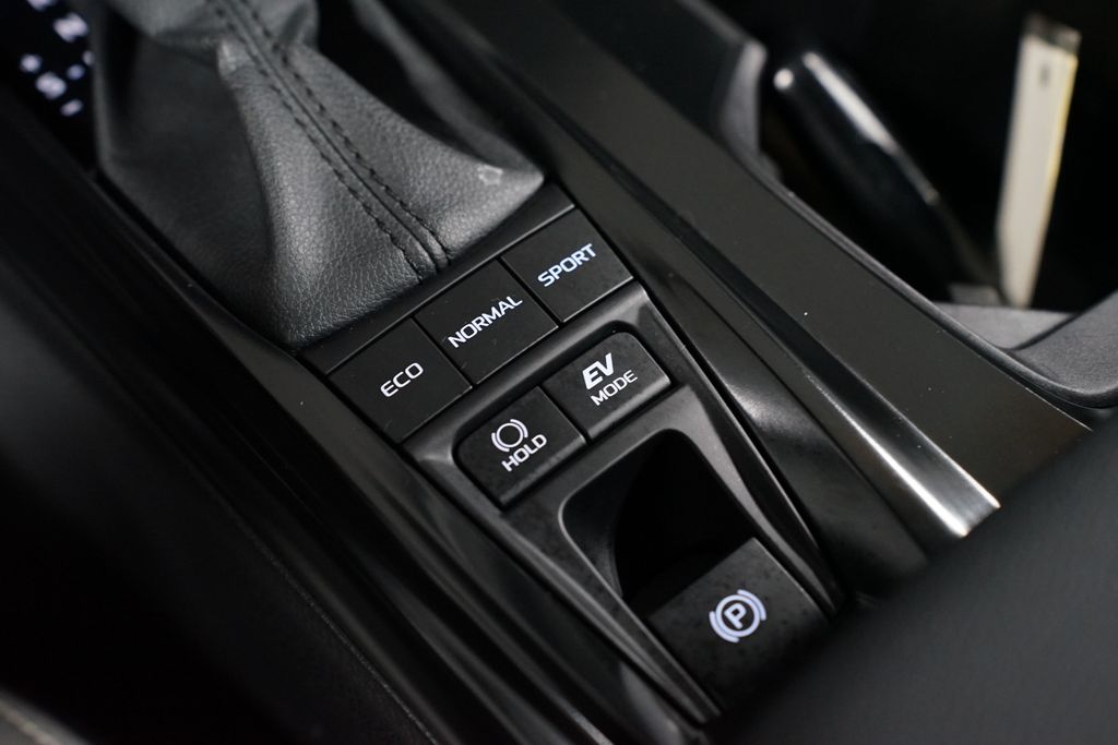 Thumbnail: 2025 Toyota Camry - 23