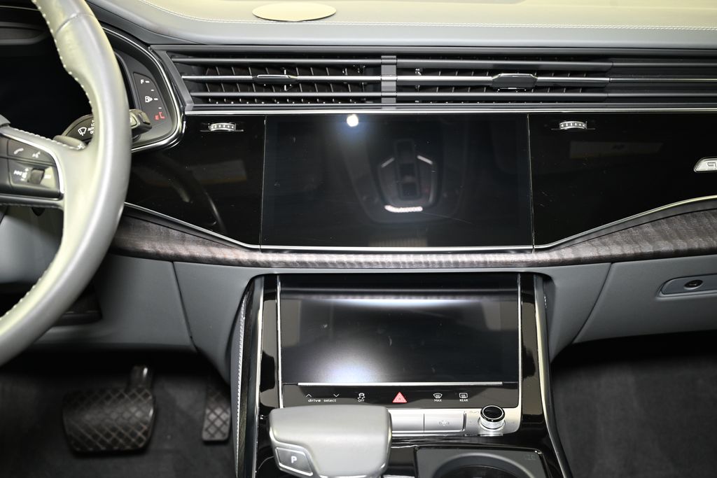 2019 Audi Q8 Prestige 18