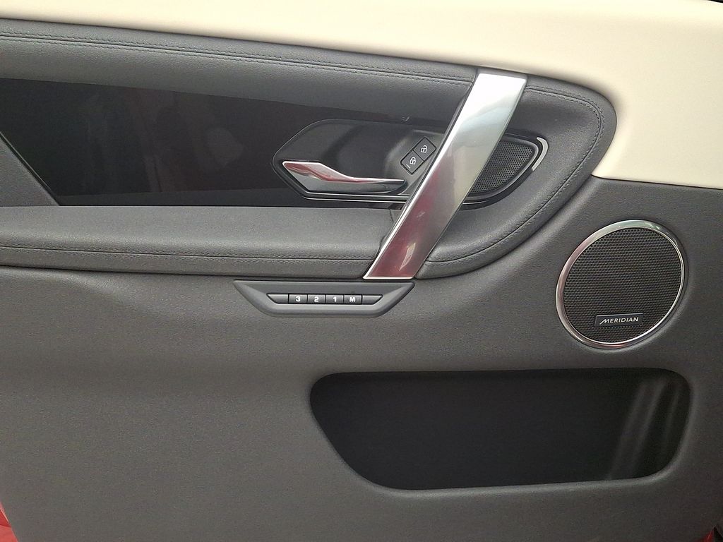 Thumbnail: 2025 Land Rover Discovery Sport - 13