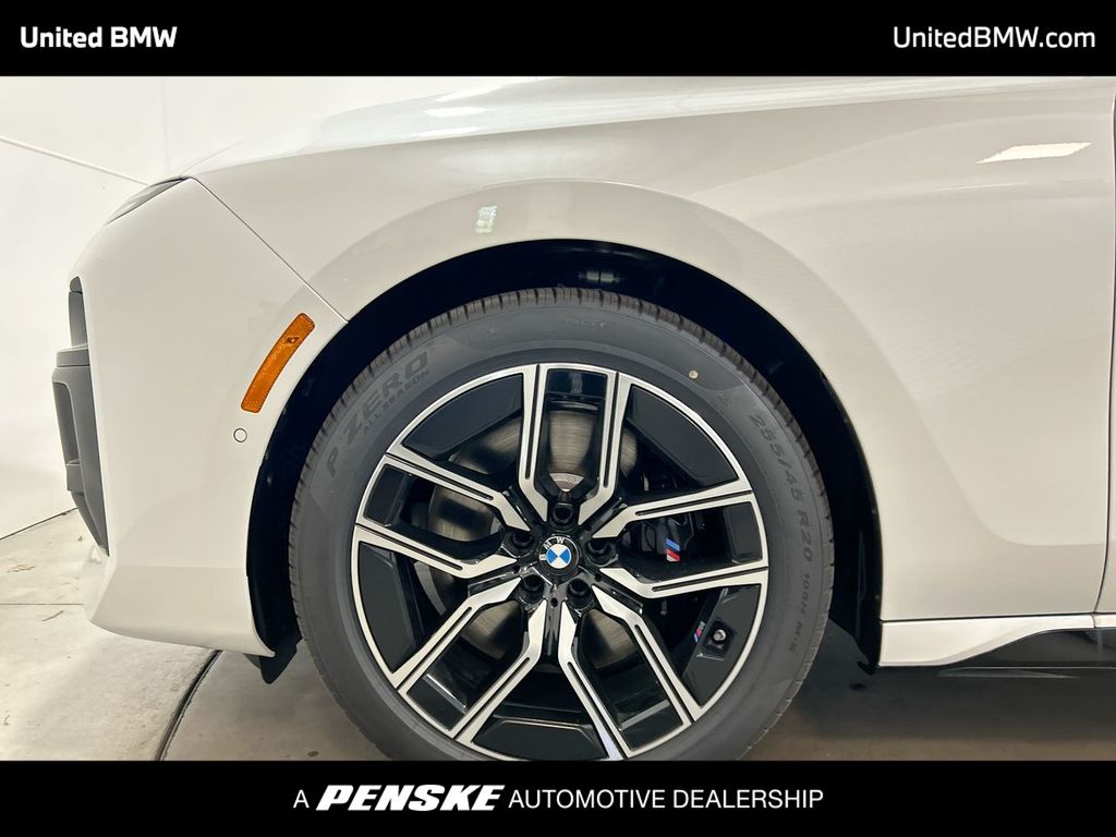 2025 BMW 7 Series 760i xDrive 10