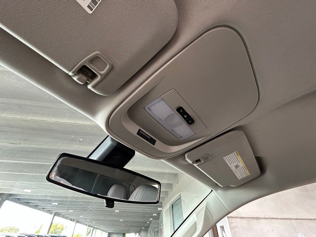 Used 2021 Summit White Chevrolet Work Truck image 16