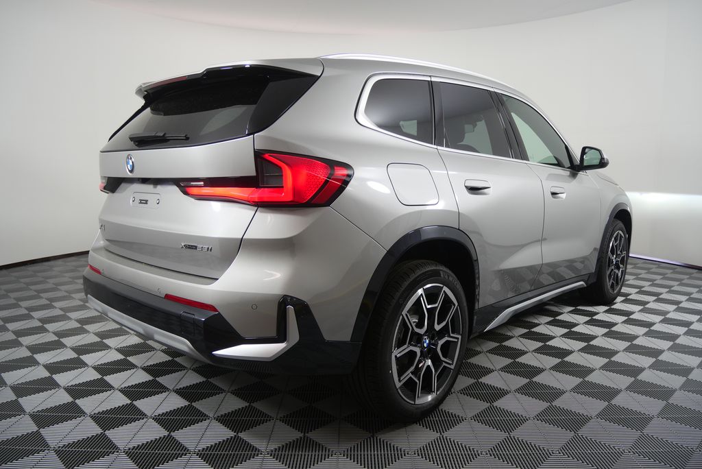 Thumbnail: 2026 BMW X1 - 3