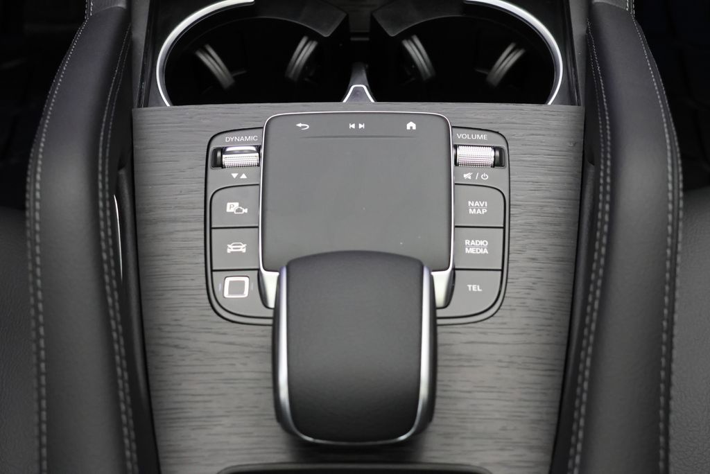 Thumbnail: 2026 Mercedes-Benz GLE - 29