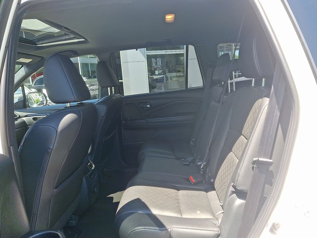 Thumbnail: 2019 Honda Passport - 10