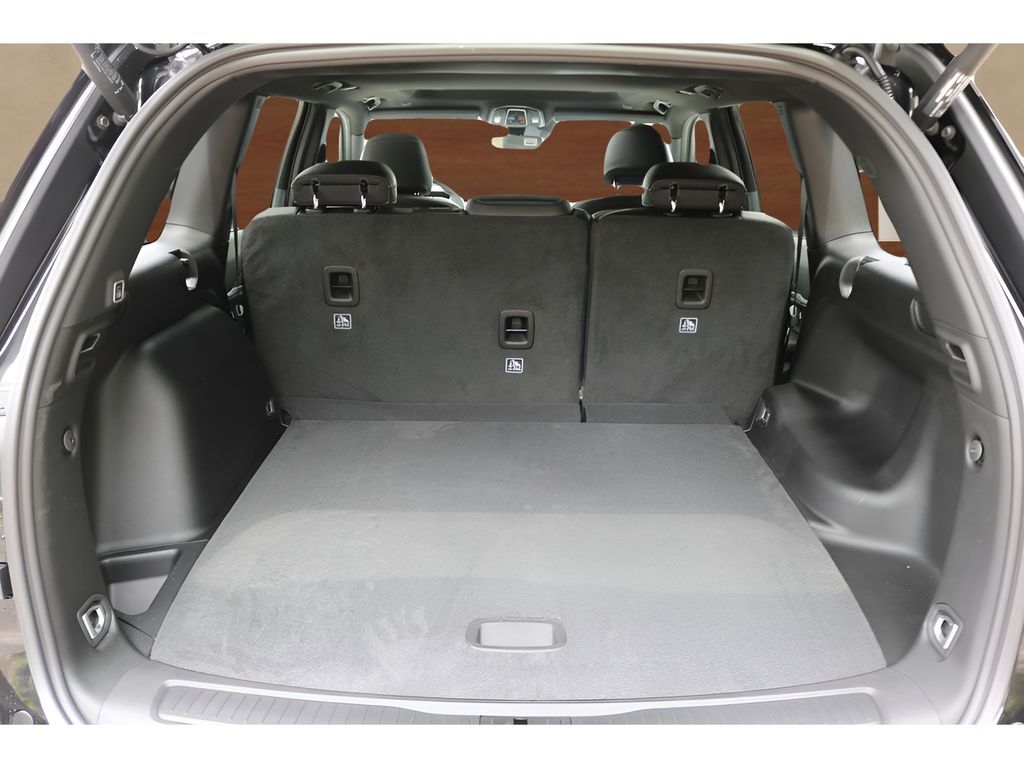 New 2026 Black Jeep Laredo Altitude image 17