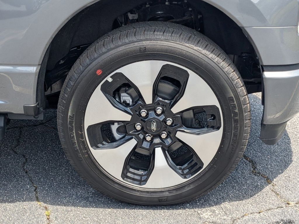 2025 Ford F-150 Lightning Platinum