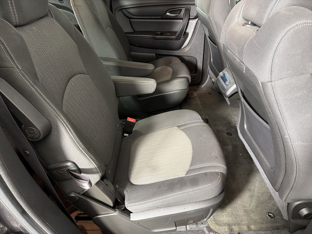 used 2015 Chevrolet Traverse car, priced at $9,995