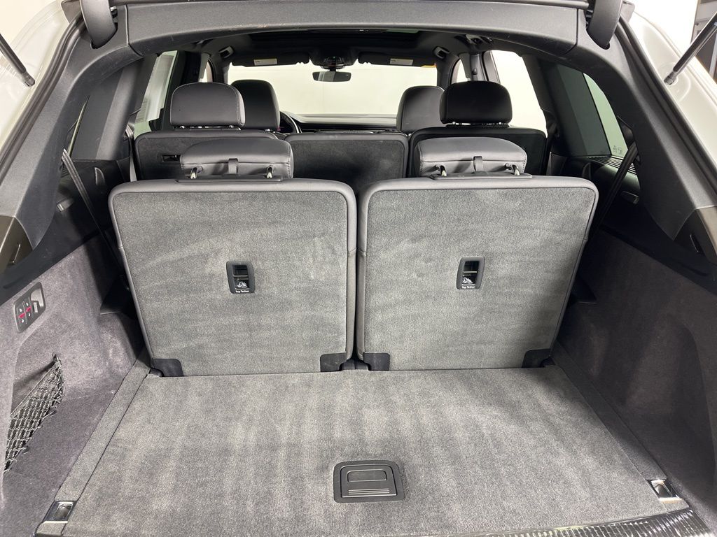 Thumbnail: 2025 Audi Q7 - 13