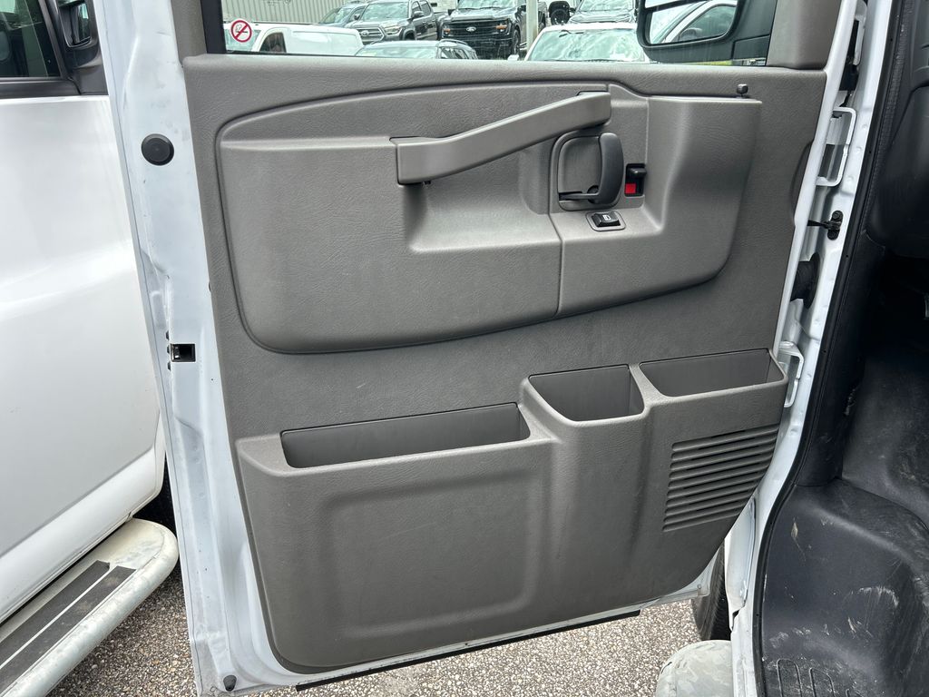 Certified Used 2025 White GMC Work Van image 9