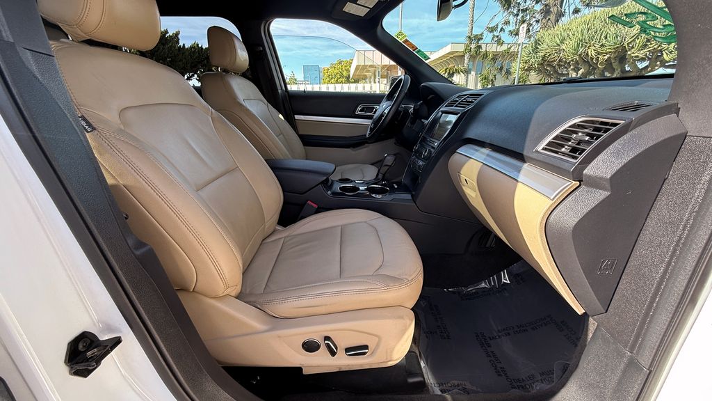 Used 2017 Ford Explorer XLT 4D Sport Utility