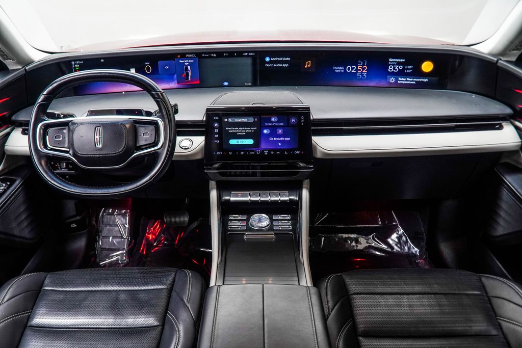 View vehicle photo 5