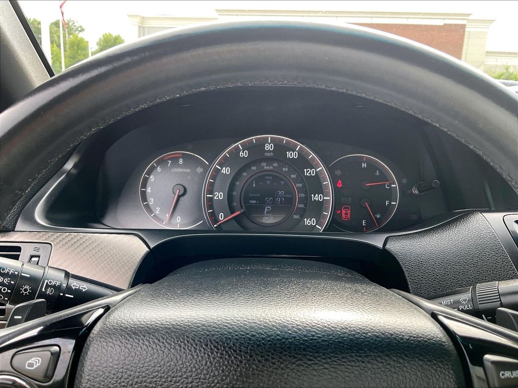 2016 Honda Accord — photo 24