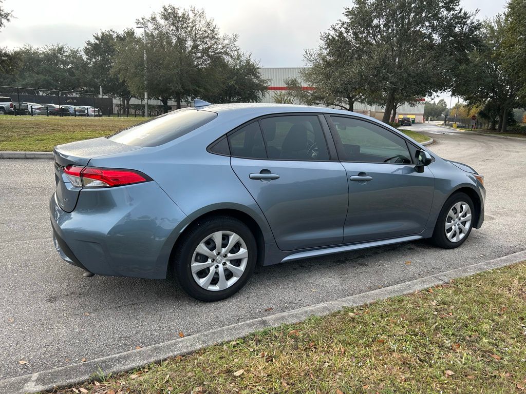 Thumbnail: 2022 Toyota Corolla - 5