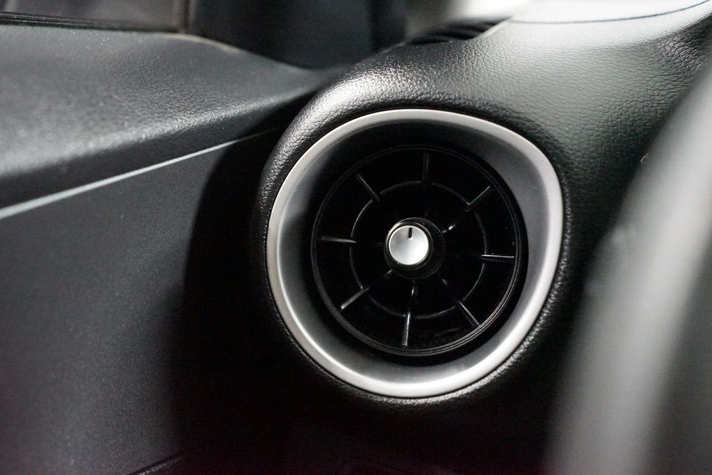 Thumbnail: 2021 Kia Forte - 22