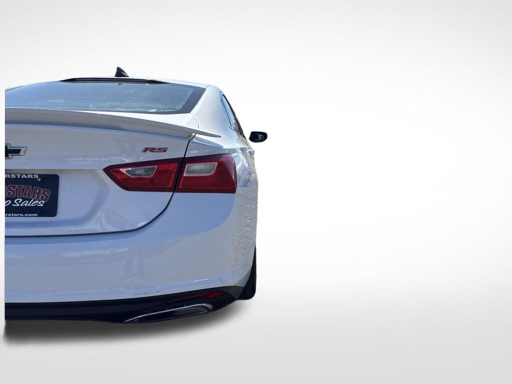 2019 Summit White Chevrolet Malibu RS FWD Sedan