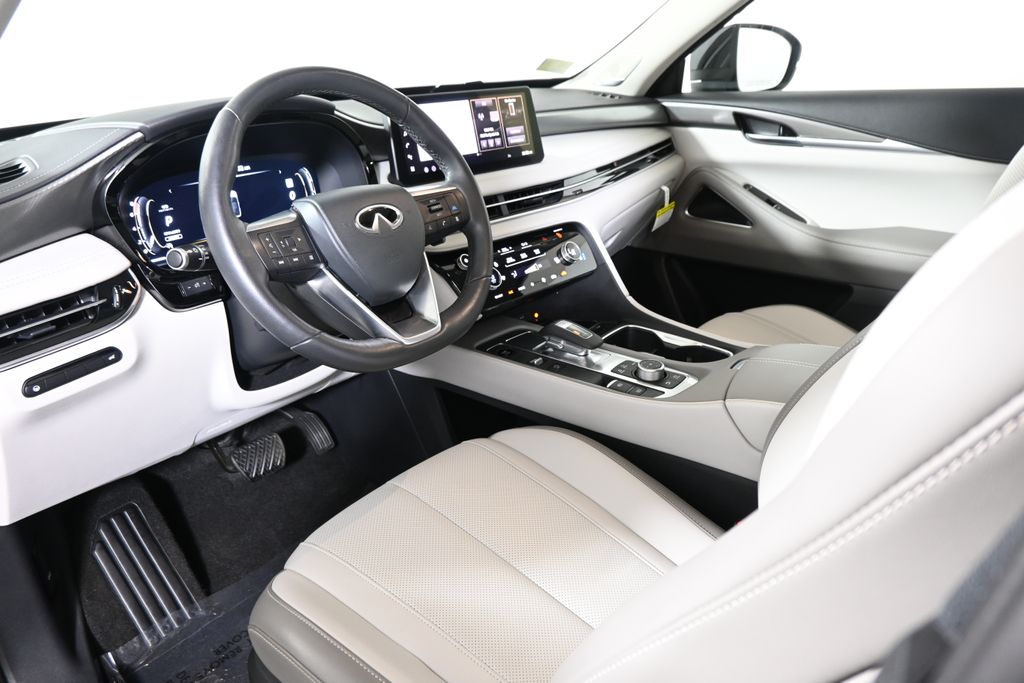 Thumbnail: 2026 INFINITI QX60 - 13