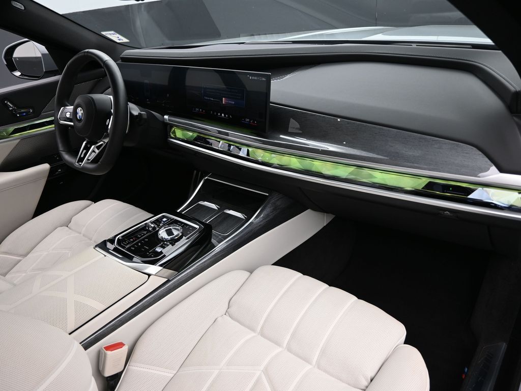 2024 BMW 760i xDrive