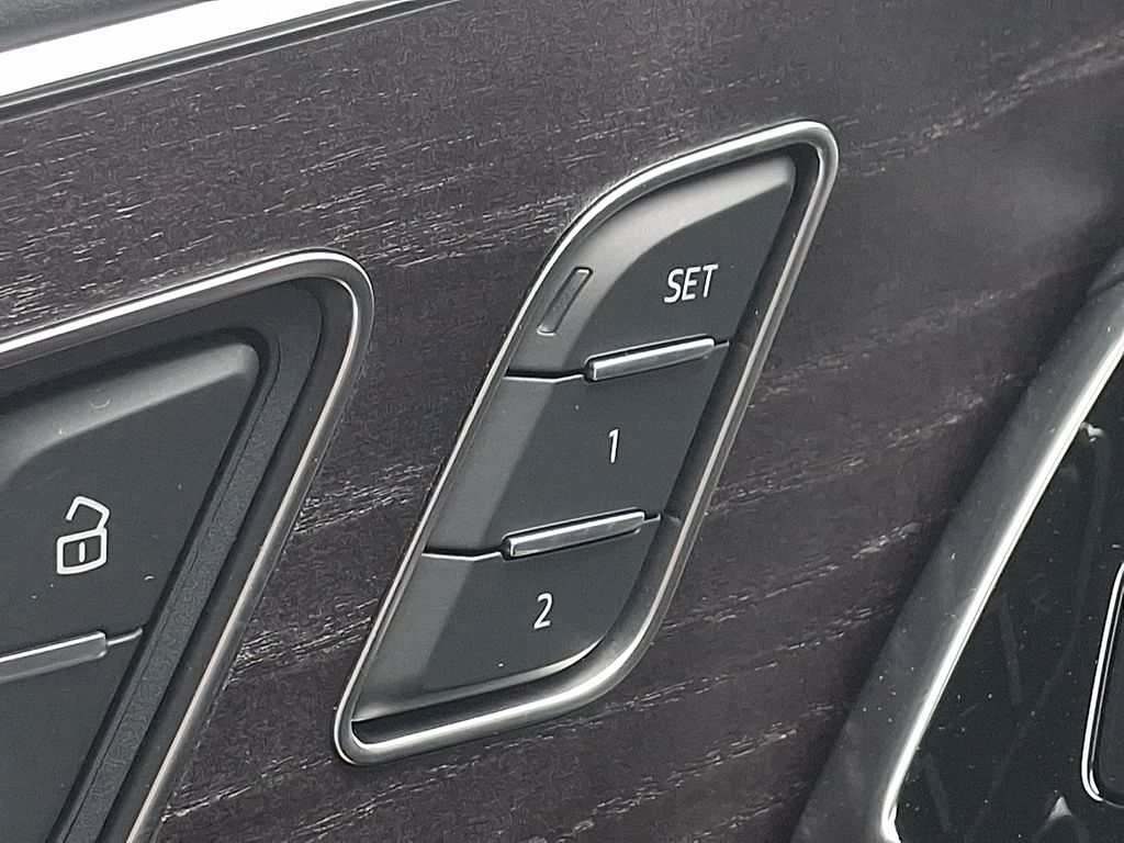 Thumbnail: 2026 Audi Q7 - 20