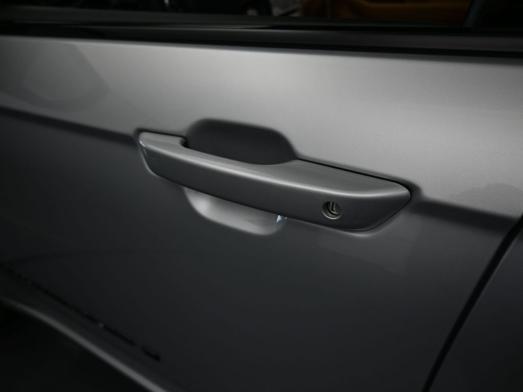 New 2026 Silver Zynith Jeep Summit image 30