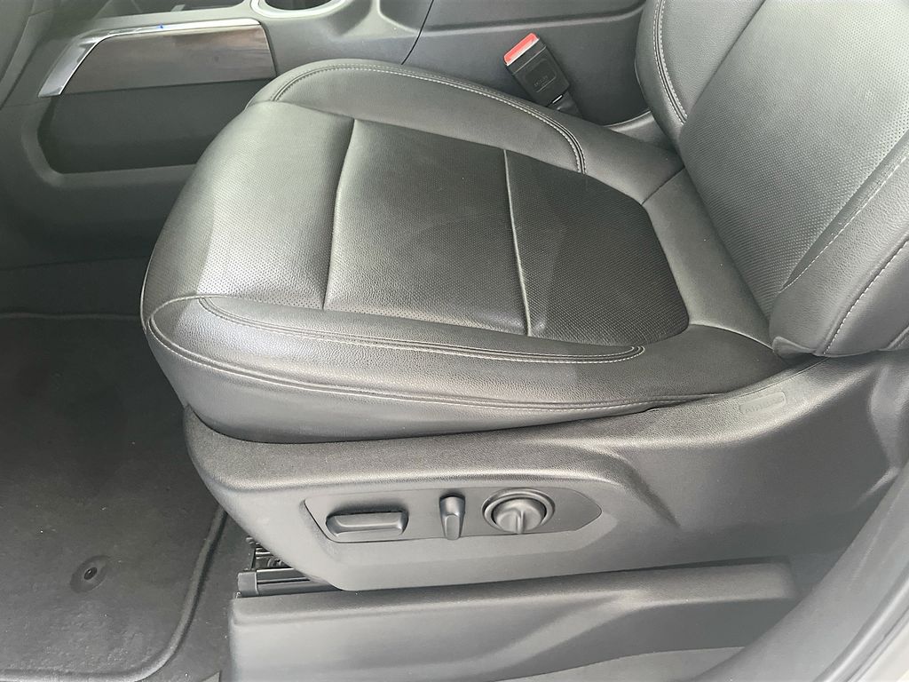 2021 GMC Sierra 1500 SLT - Photo 19