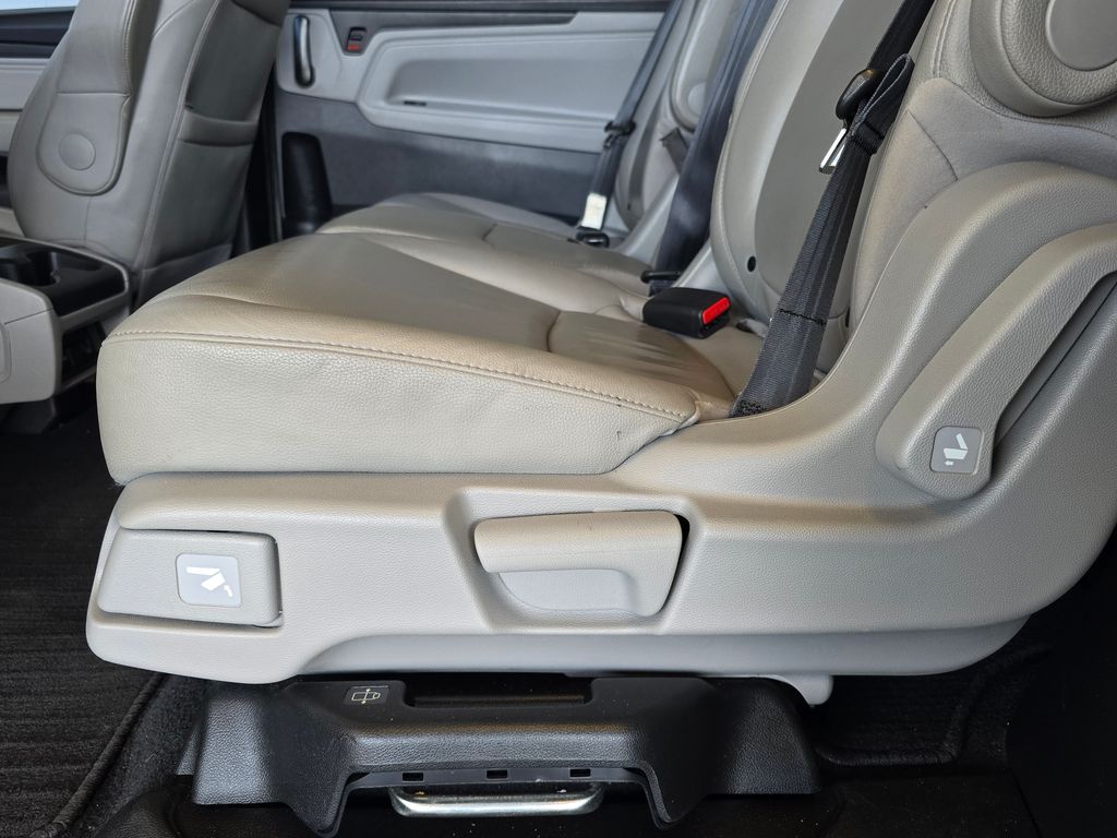 Thumbnail: 2019 Honda Odyssey - 14