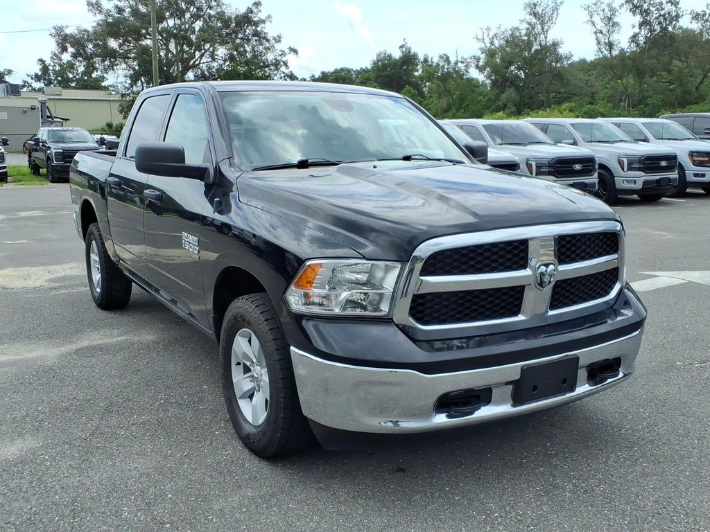 Diamond Black Crystal Pearlcoat 2022 RAM 1500 Pickup Truck Four-Wheel Drive 8-Speed Automatic