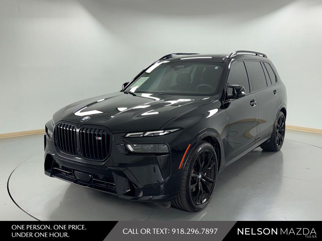 2025 BMW X7 M60i AWD