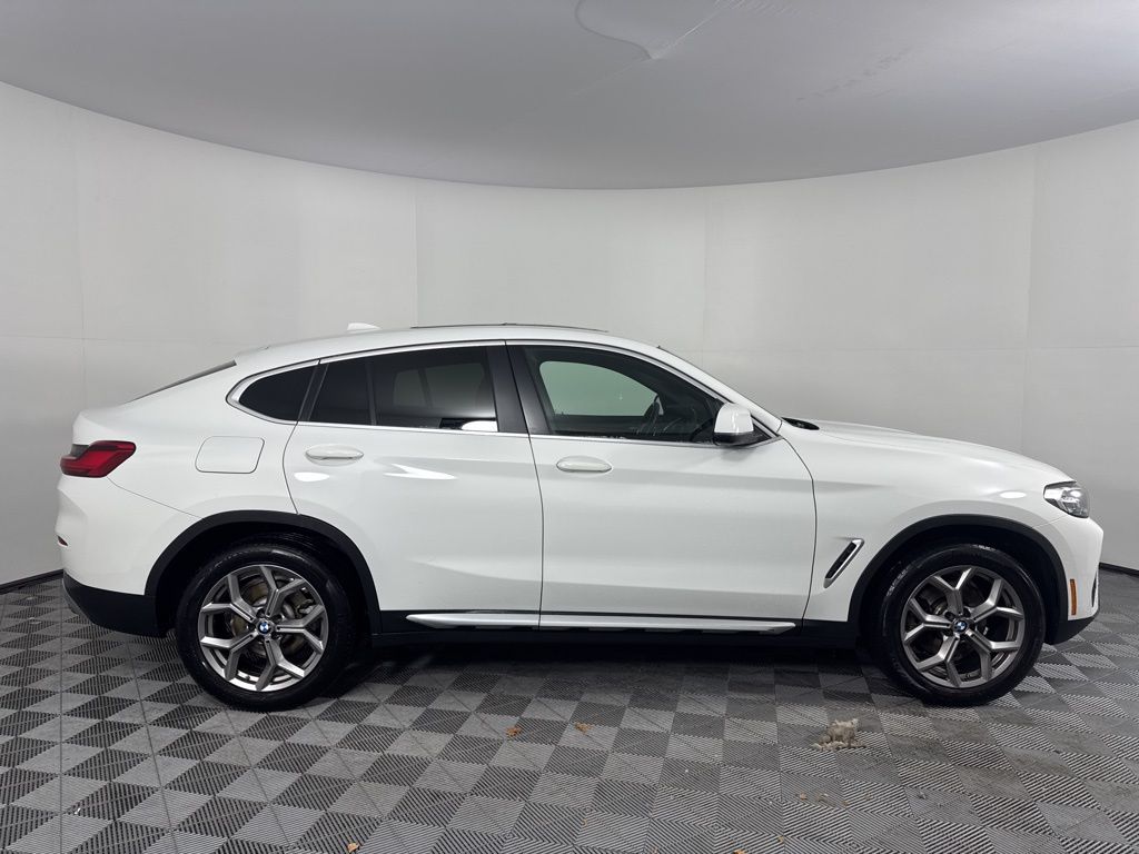 Thumbnail: 2023 BMW X4 - 4