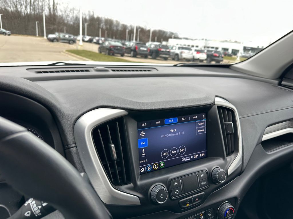 2022 GMC Terrain SLT 18