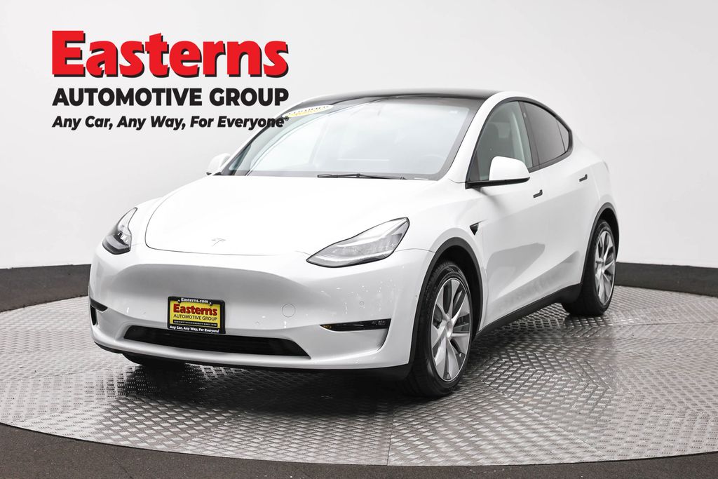 2022 Tesla Model Y Long Range Dual Motor All-Wheel Drive's photo