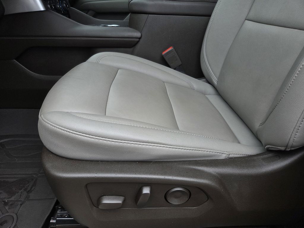 Used 2024 Chevrolet Suburban SUV