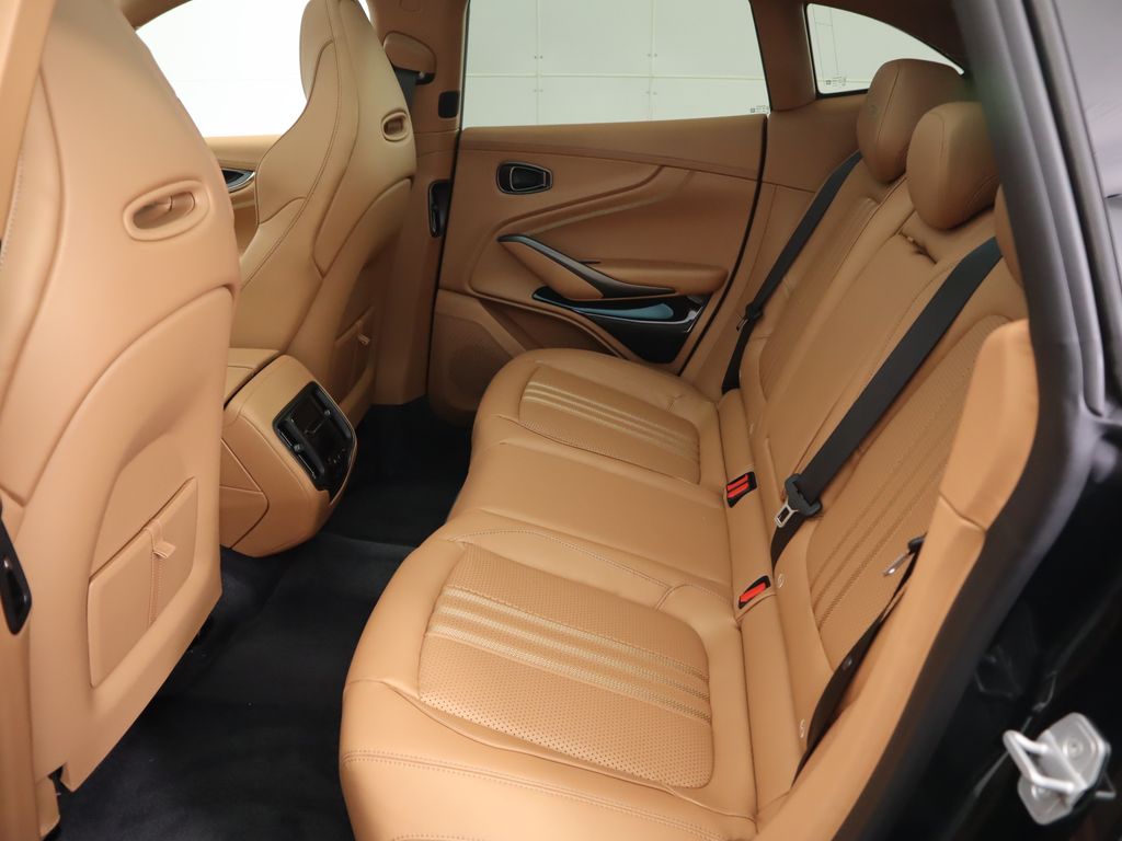 Thumbnail: 2026 Aston Martin DBX - 22