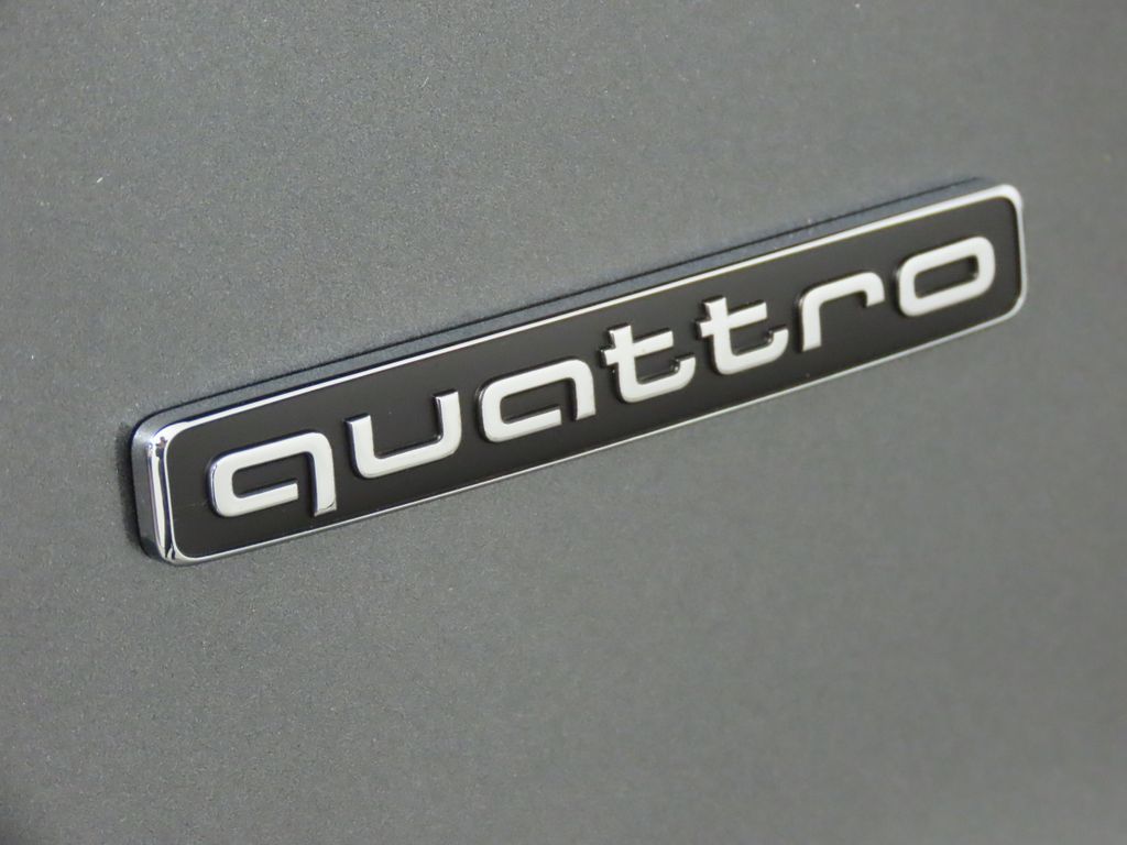 Thumbnail: 2026 Audi Q3 - 10