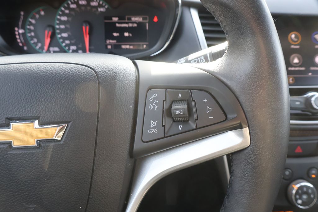 Thumbnail: 2022 Chevrolet Trax - 29