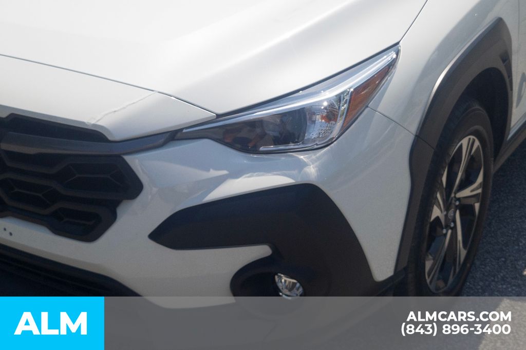Used 2025 Crystal White Pearl Subaru Premium image 11