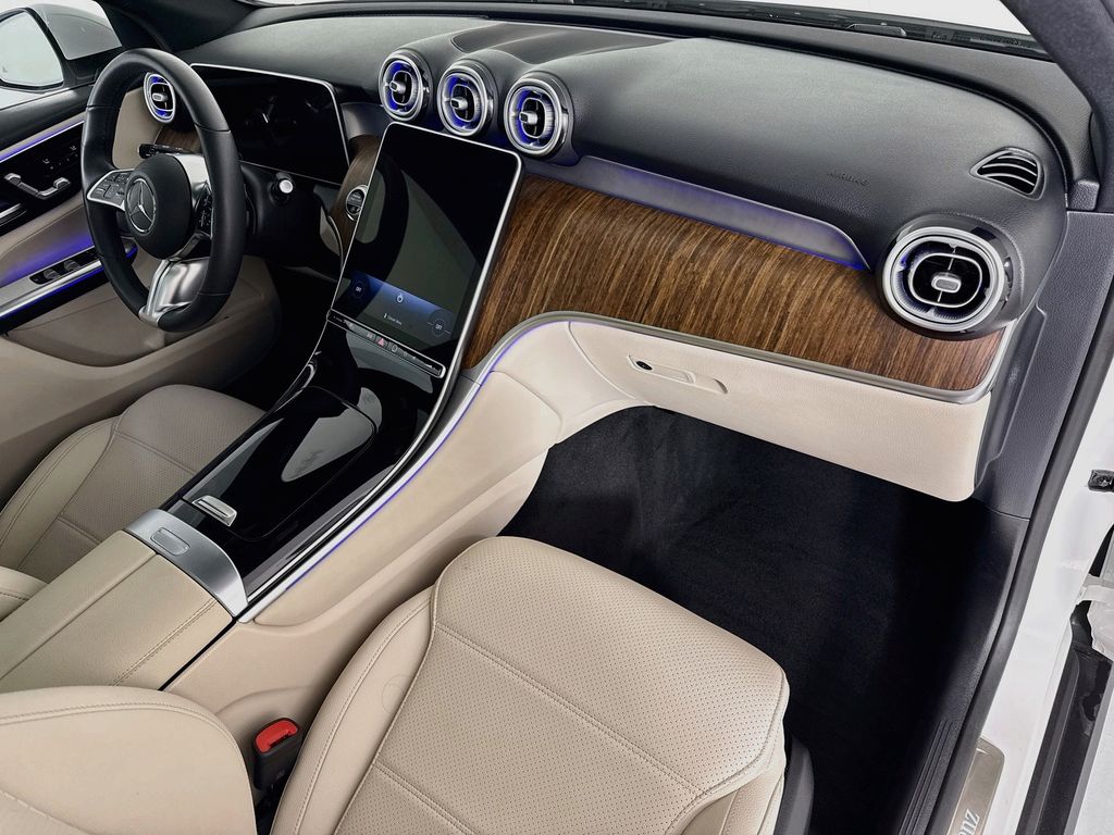 Thumbnail: 2026 Mercedes-Benz GLC - 17