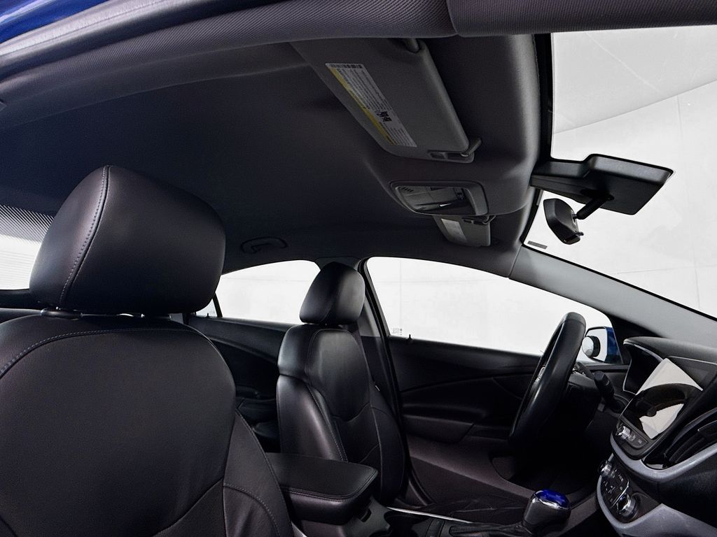 Thumbnail: 2016 Chevrolet Volt - 18