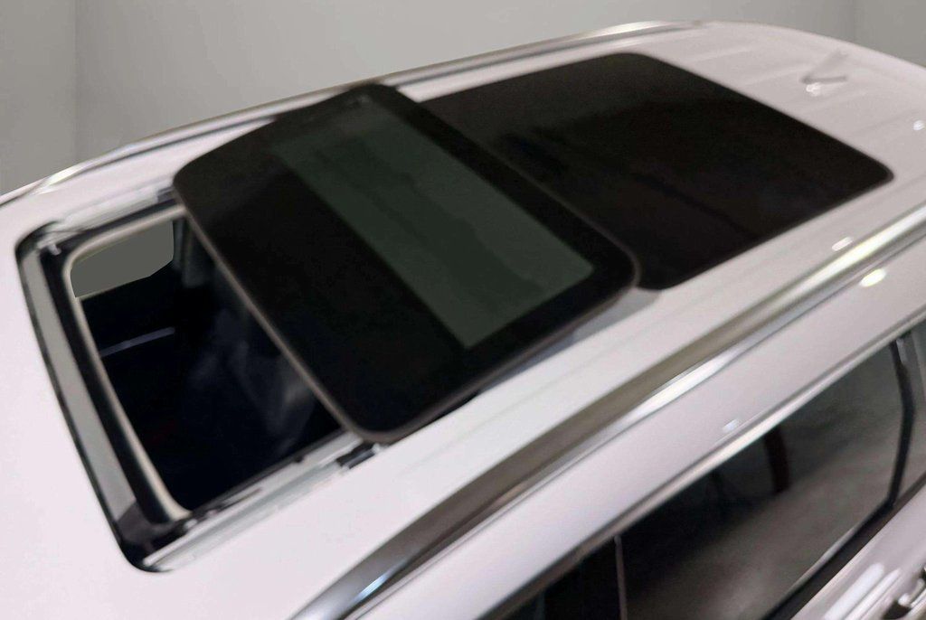 Used 2024 Glacial White Pearl Kia SX-Prestige image 17