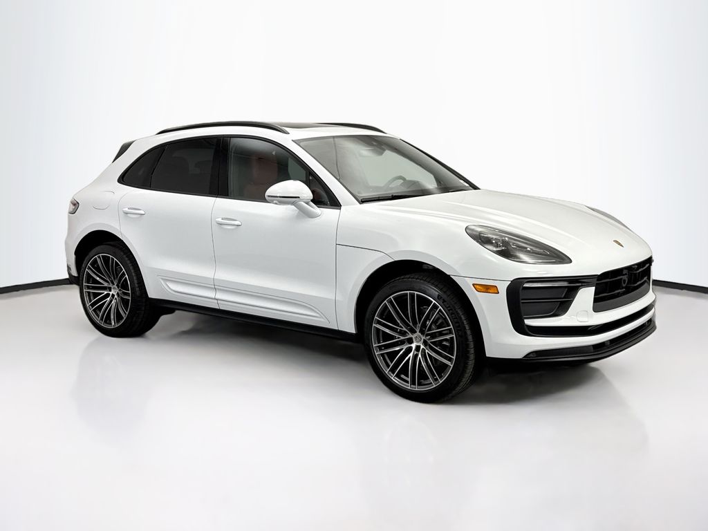 Thumbnail: 2026 Porsche Macan - 9